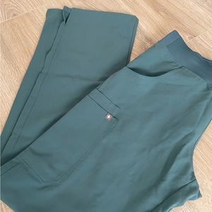 NWT FIGS Kate Cargo Tall Scrub Pants